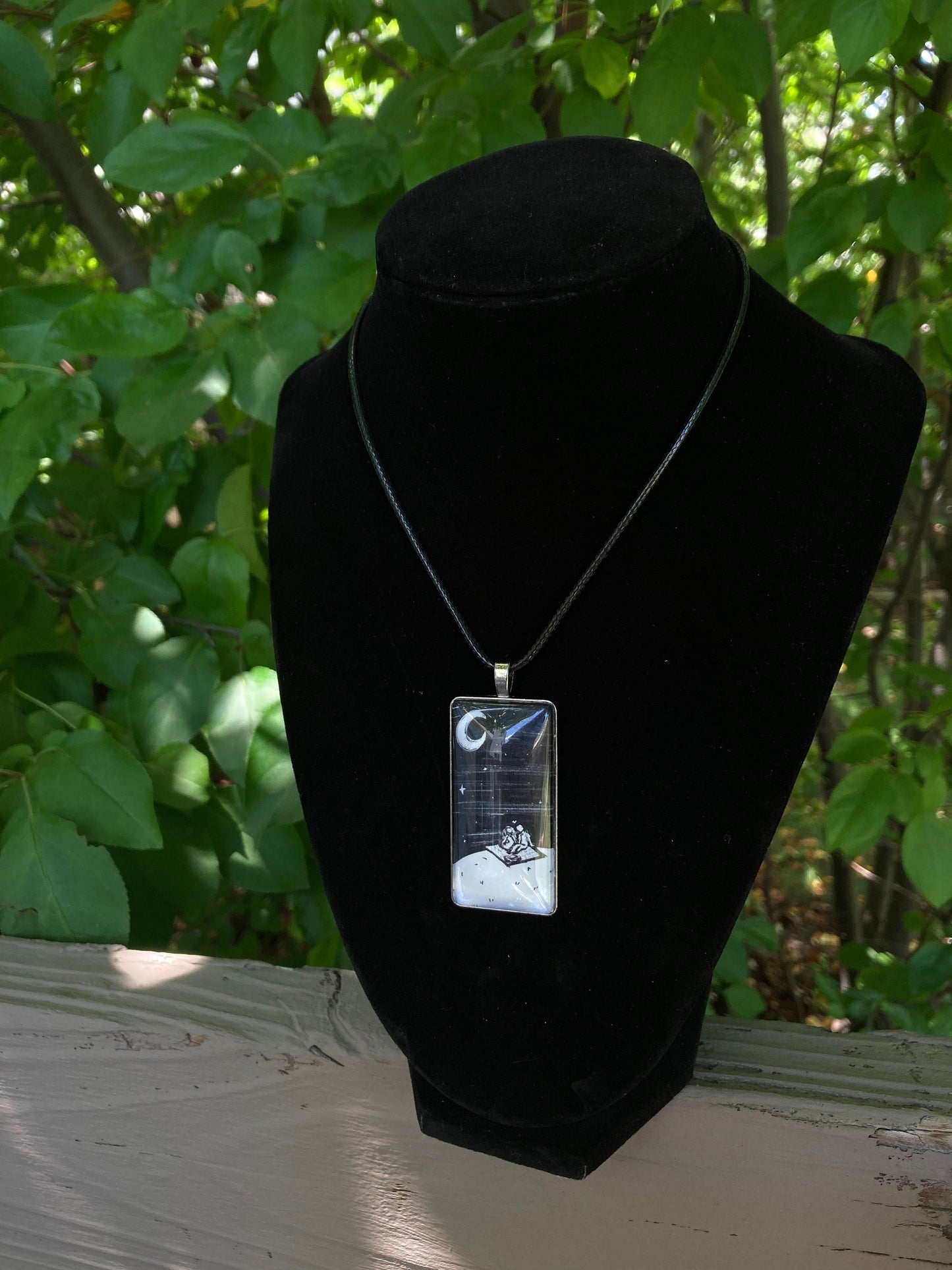 Picnic Pendant